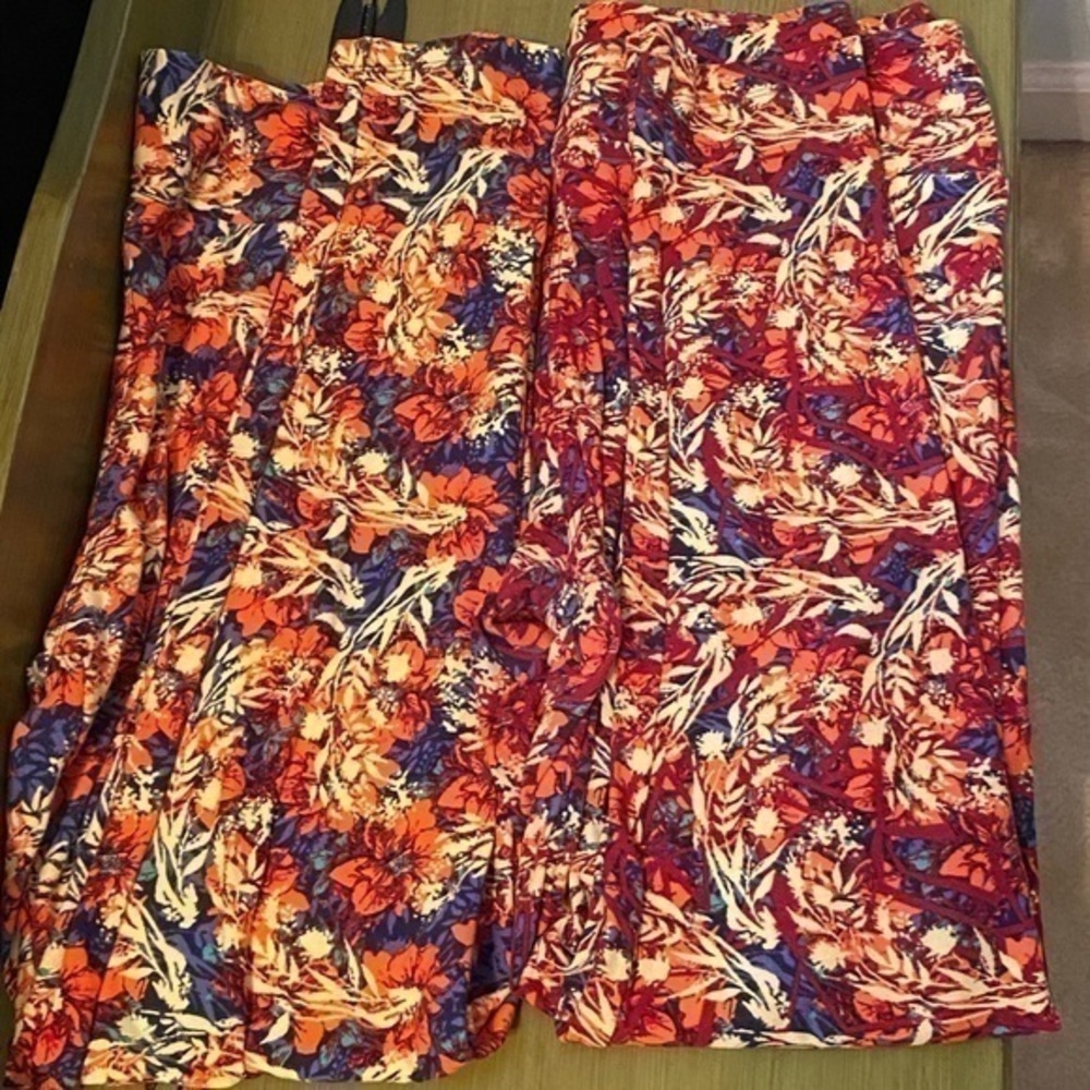 2 pairs LuLaRoe Tall and Curvy Leggings​